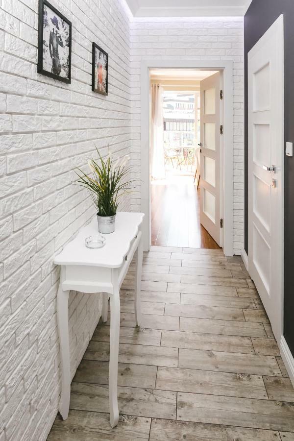 Neptun 46 - 2 Sypialnie Appartement Olsztyn  Buitenkant foto